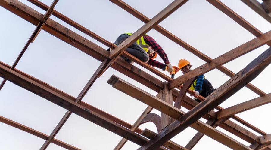 Expert Emergency Roof Repairs services in Maple Plain, MN